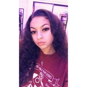 Meet your Posher, Raquel